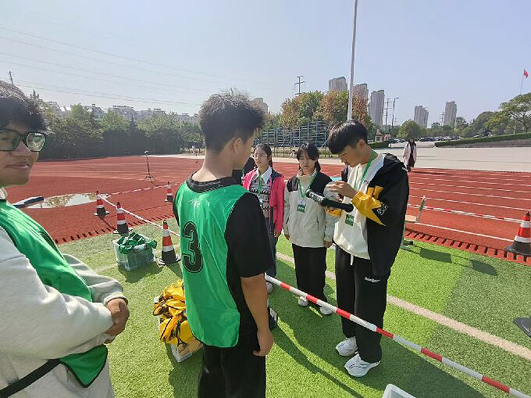 365官网圆满完成2025届毕业生学生体质健康测试等级证书颁发工作